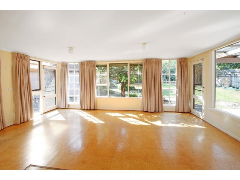 17 Gravenstein Crescent, The Basin VIC 3154