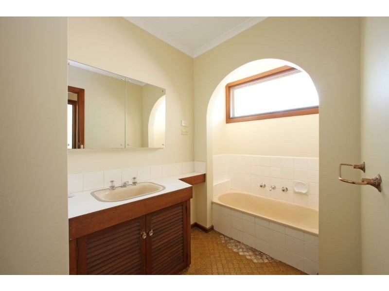 17 Gravenstein Crescent, The Basin VIC 3154