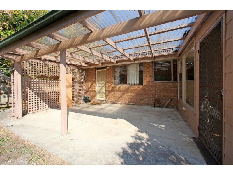 17 Gravenstein Crescent, The Basin VIC 3154