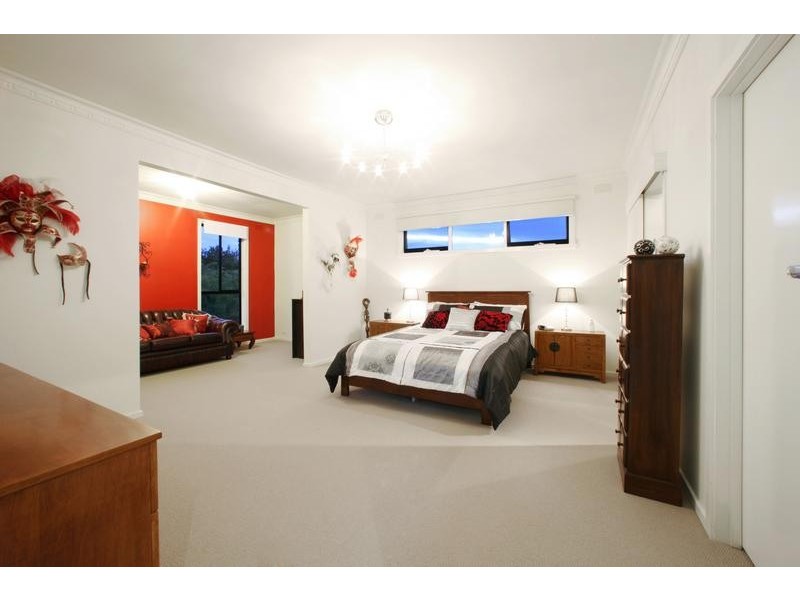 20 Allora Avenue, Ferntree Gully VIC 3156