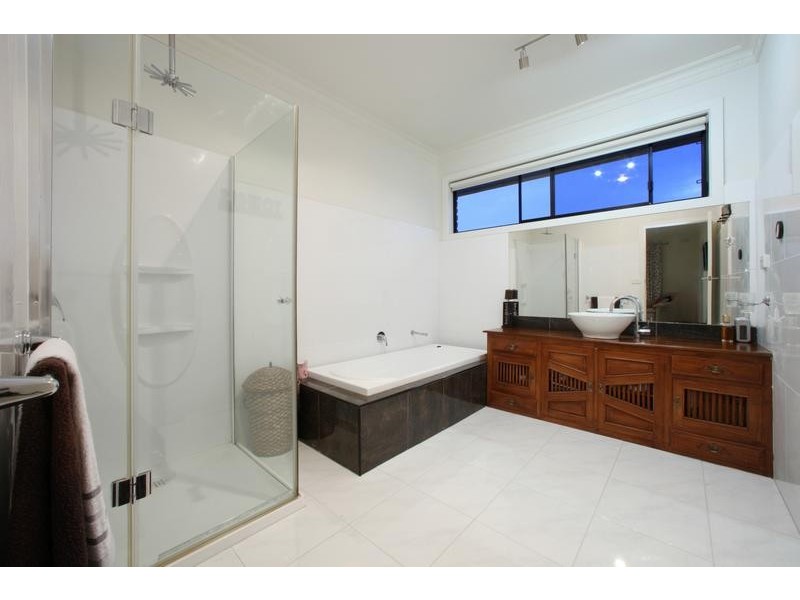 20 Allora Avenue, Ferntree Gully VIC 3156