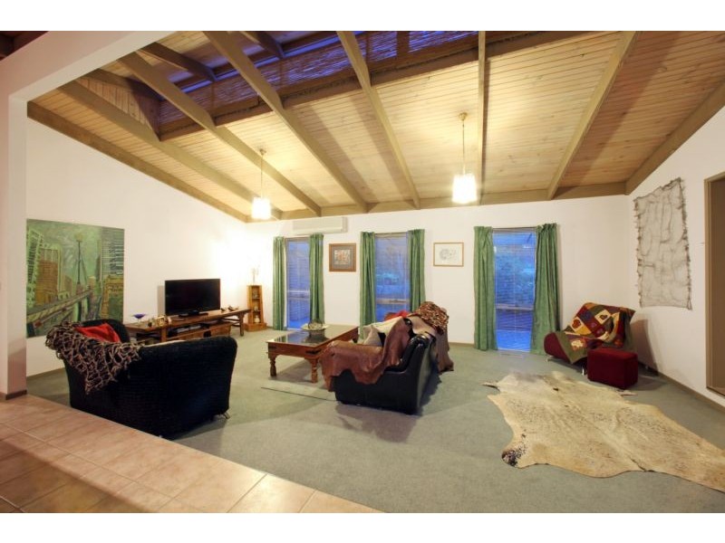 72 Timbertop Drive, Rowville VIC 3178