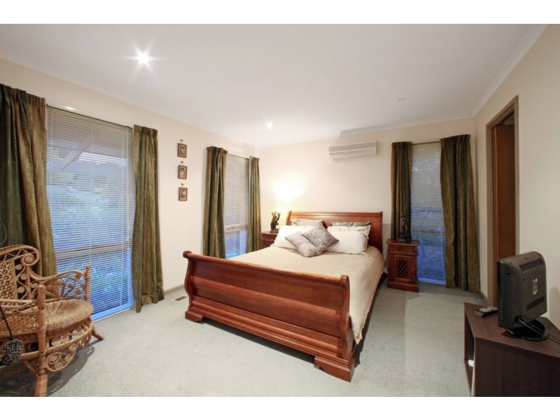 72 Timbertop Drive, Rowville VIC 3178