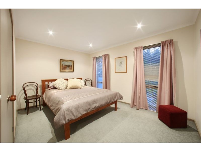 72 Timbertop Drive, Rowville VIC 3178