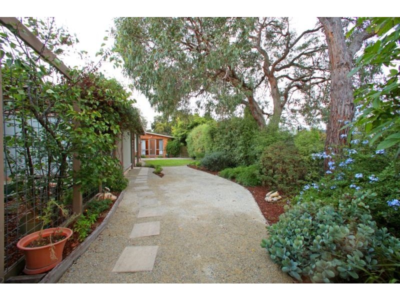 72 Timbertop Drive, Rowville VIC 3178