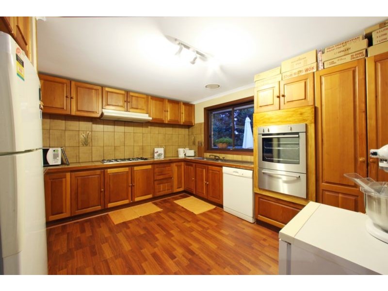 8 Hopkins Close, Rowville VIC 3178