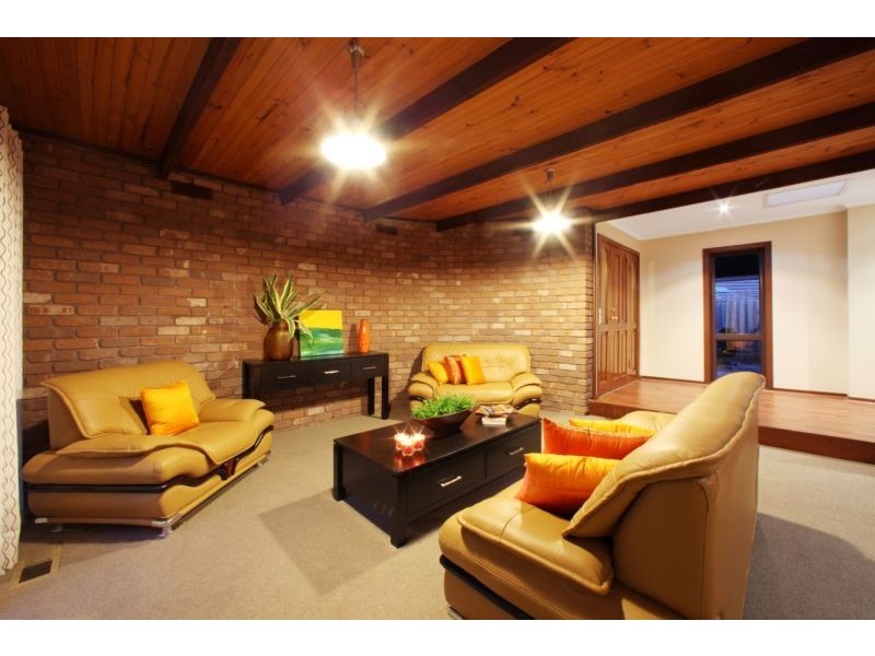 8 Hopkins Close, Rowville VIC 3178