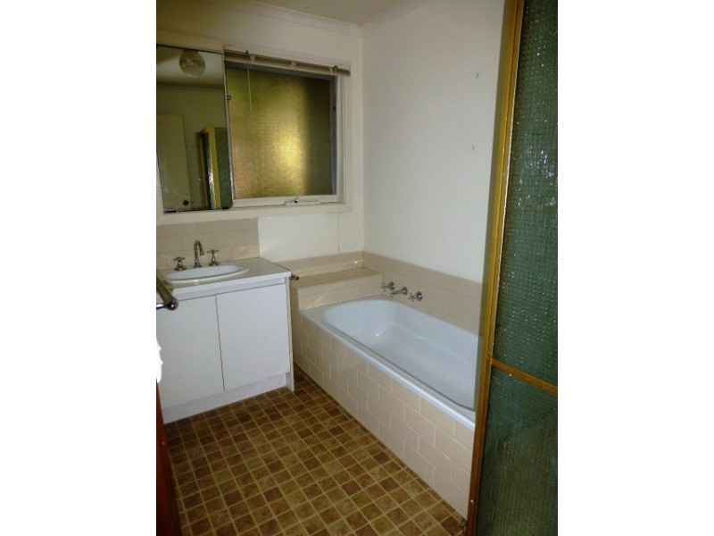 14 Mantung Cres, Rowville VIC 3178