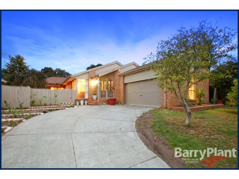 8 Shearer Drive, Rowville VIC 3178