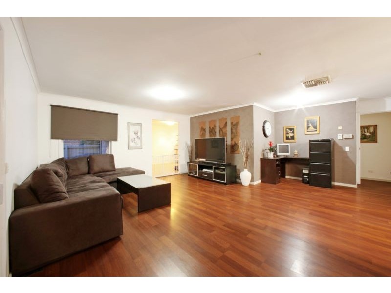 8 Shearer Drive, Rowville VIC 3178