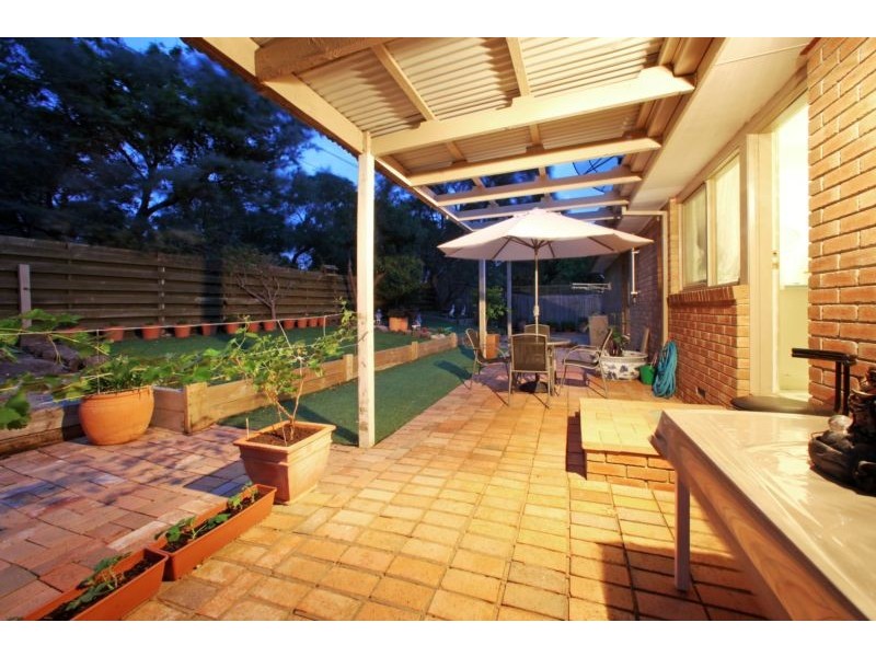 8 Shearer Drive, Rowville VIC 3178