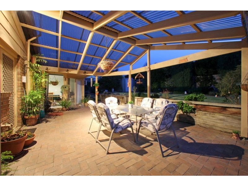 6 Crusoe Drive, Lysterfield VIC 3156