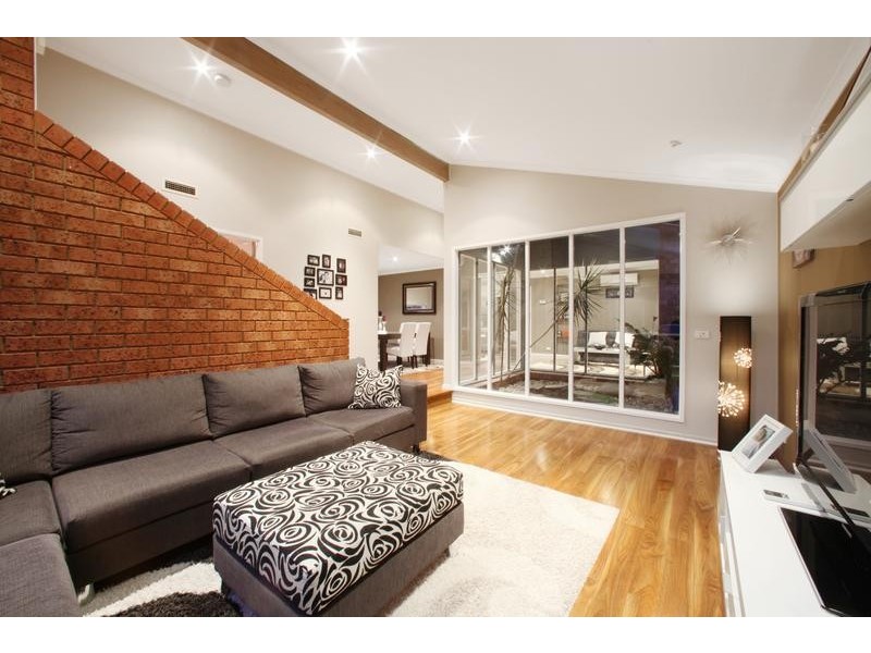 7 Adam Close, Rowville VIC 3178