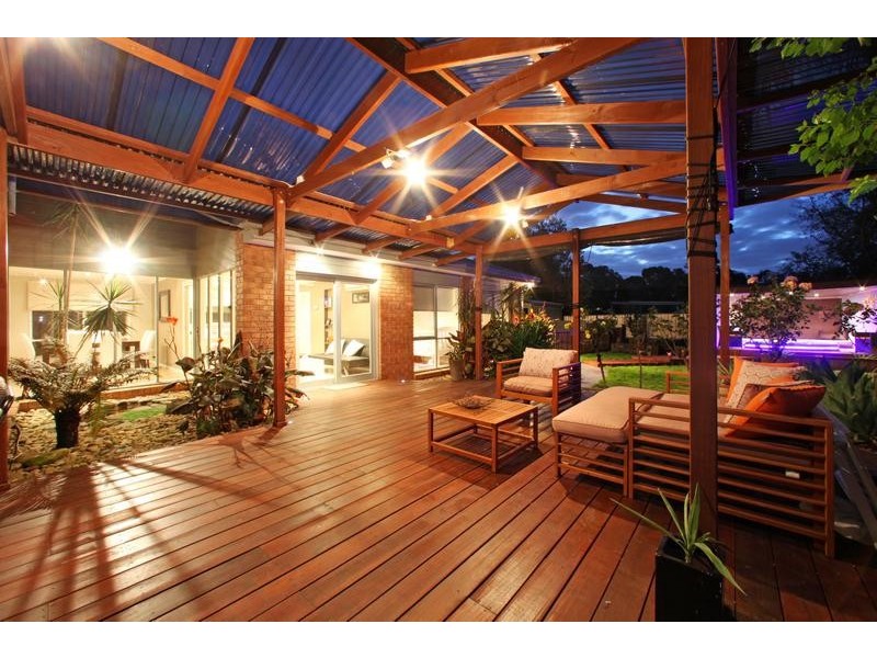 7 Adam Close, Rowville VIC 3178