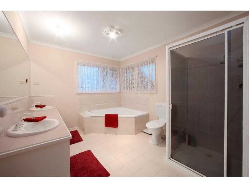 3 Andrew Court, Rowville VIC 3178