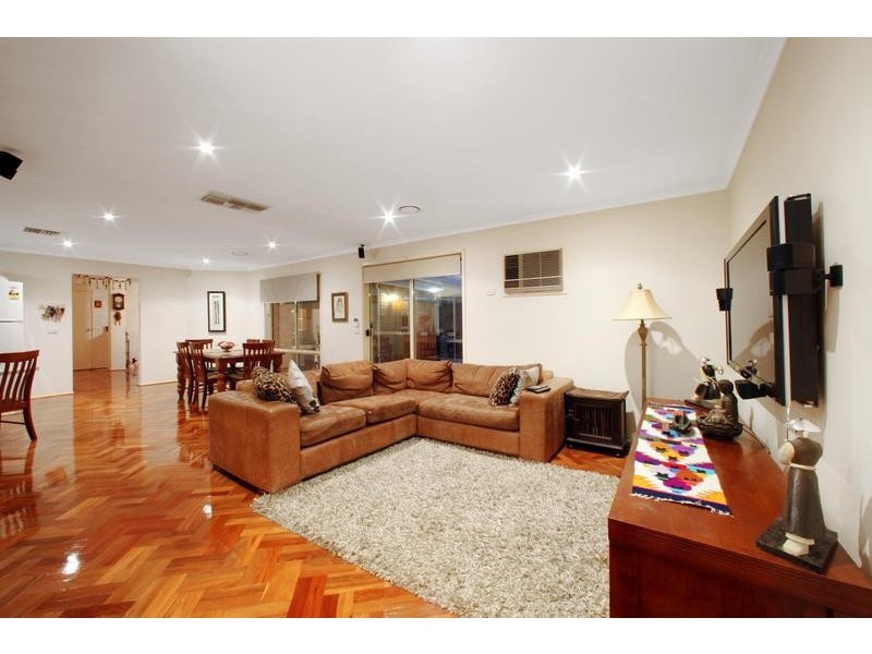 4 Macgregor Court, Rowville VIC 3178