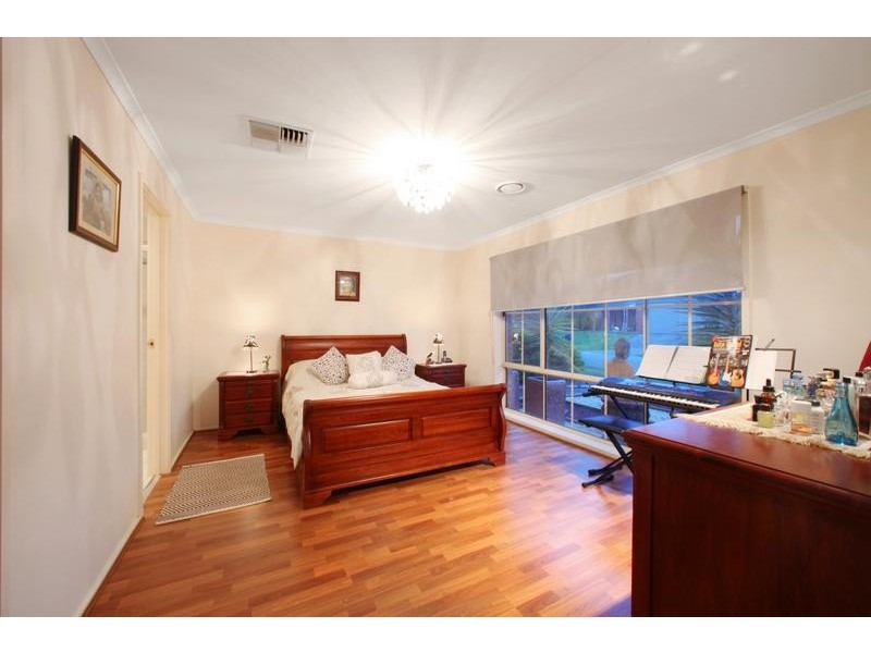 4 Macgregor Court, Rowville VIC 3178