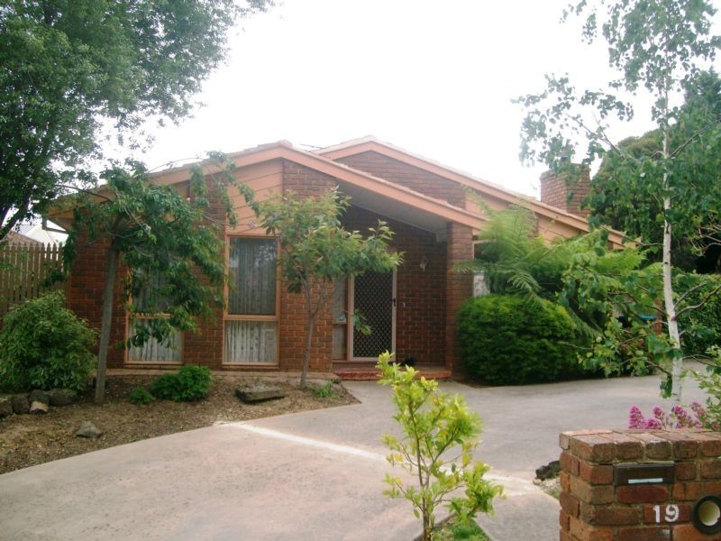 19 Cooper Road, Rowville VIC 3178