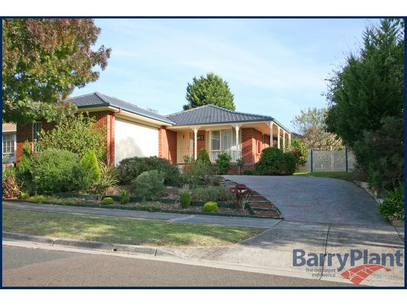12 Crusoe Drive, Lysterfield VIC 3156