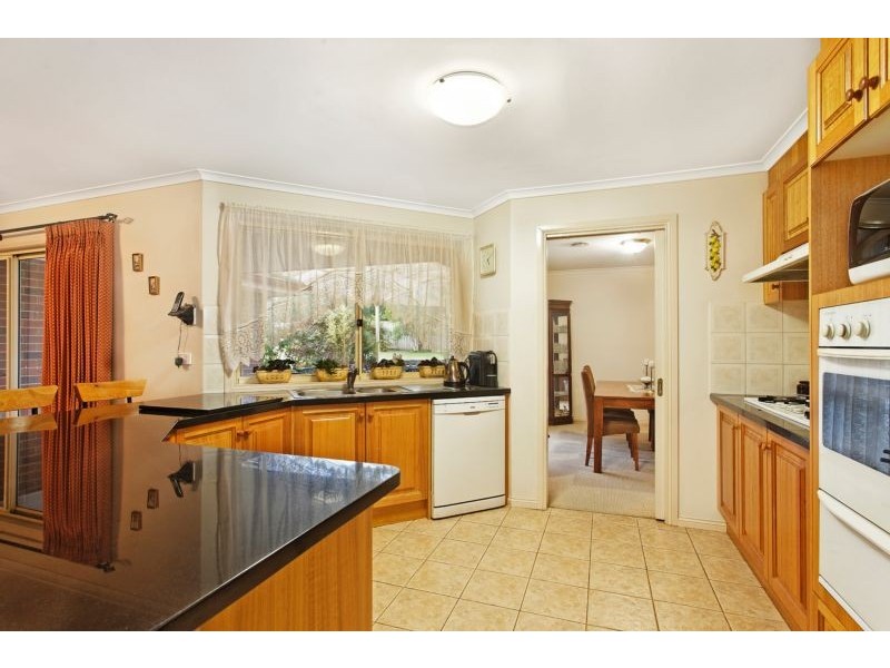 2 Greenview Close, Lysterfield South VIC 3156