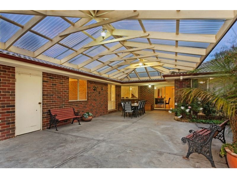 2 Greenview Close, Lysterfield South VIC 3156