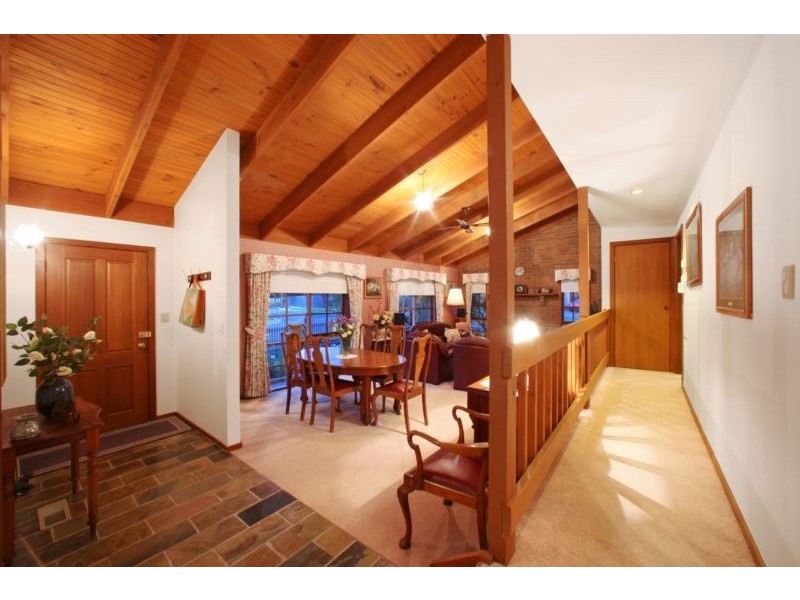 1 Banfield Court, Ferntree Gully VIC 3156