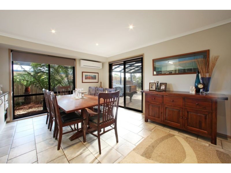 54 Willow Avenue, Rowville VIC 3178