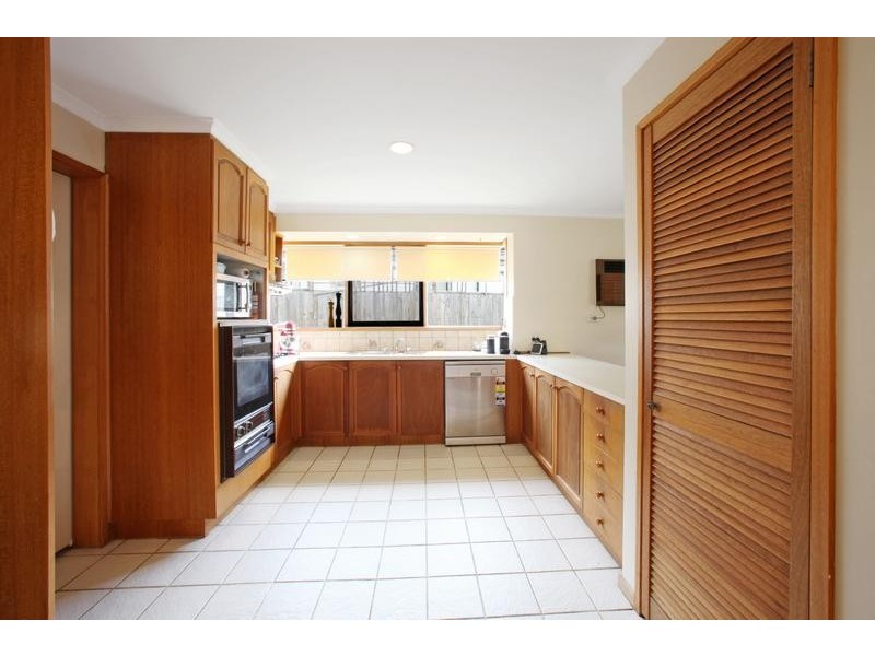 185 Dandelion Drive, Rowville VIC 3178