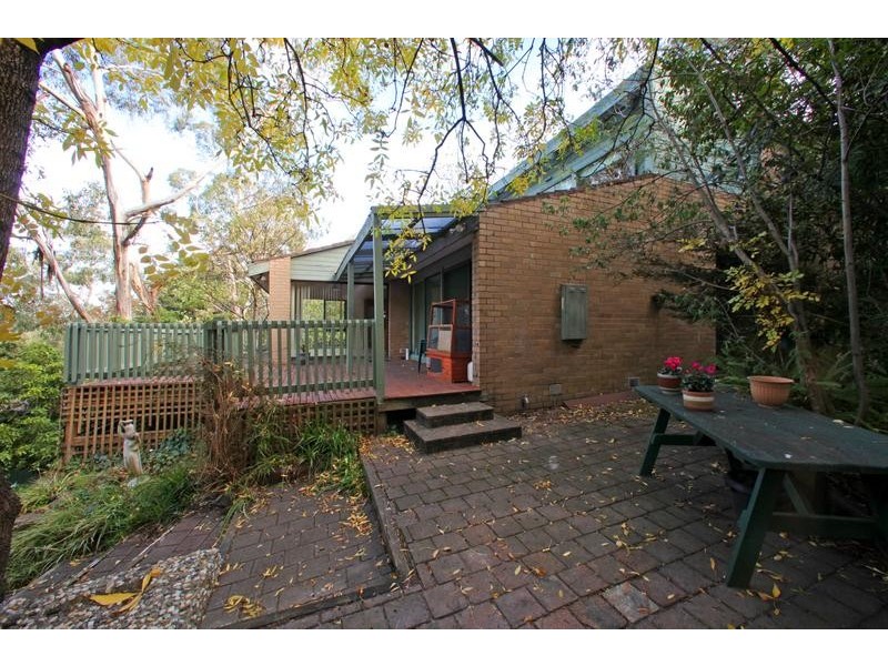 8 Jean Street, Upper Ferntree Gully VIC 3156