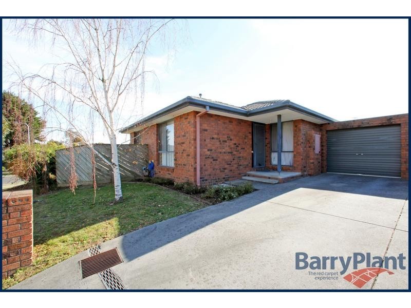 1/24 Inverness Street, Endeavour Hills VIC 3802
