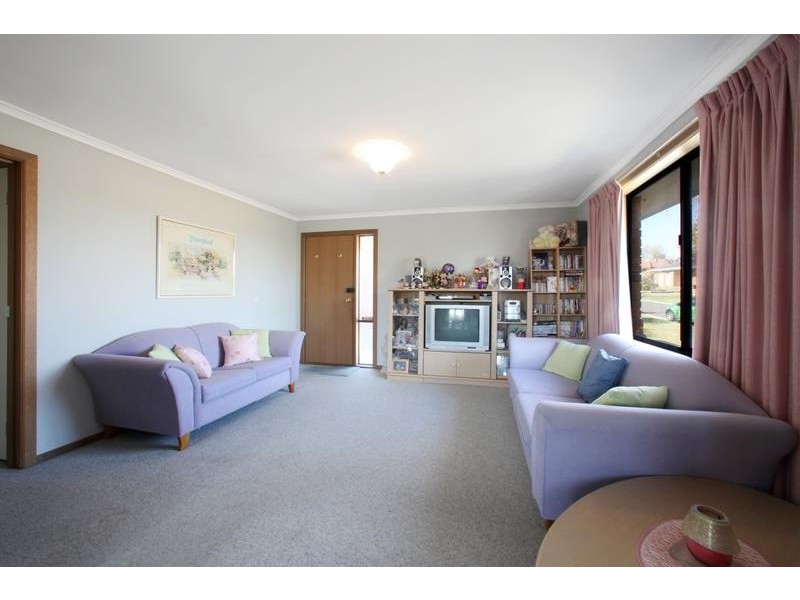 1/24 Inverness Street, Endeavour Hills VIC 3802
