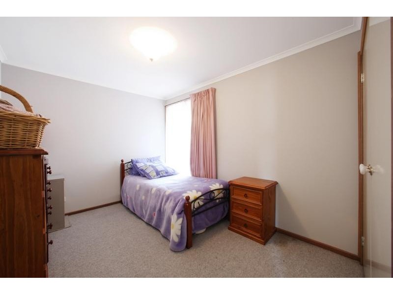 1/24 Inverness Street, Endeavour Hills VIC 3802