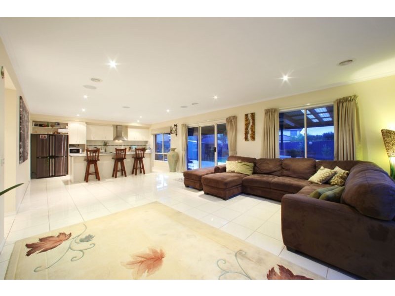 7 Banyalla Place, Rowville VIC 3178