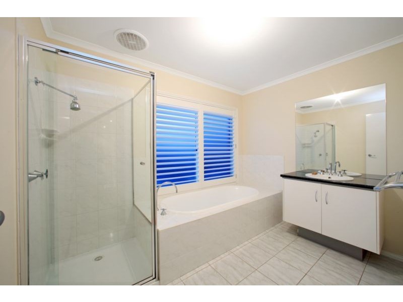 7 Banyalla Place, Rowville VIC 3178