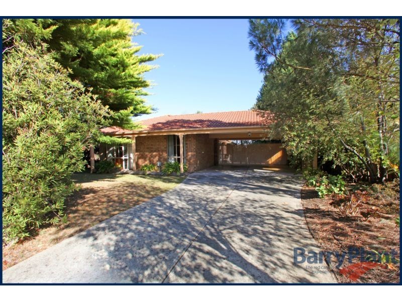 13 Jacob Drive, Rowville VIC 3178