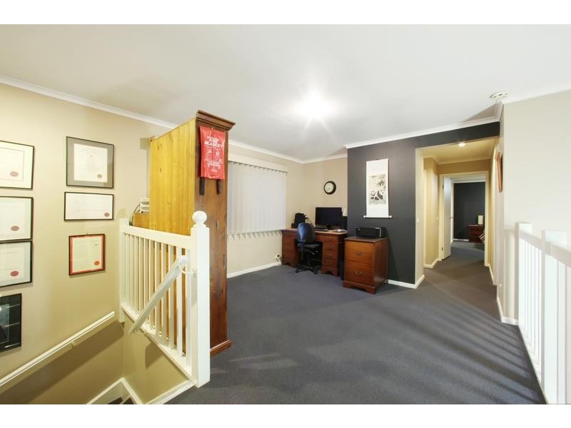5 Leatherwood Close, Rowville VIC 3178