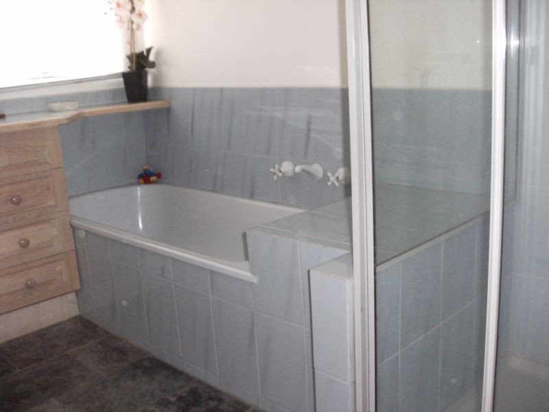 11 Ormonde Rd, Ferntree Gully VIC 3156