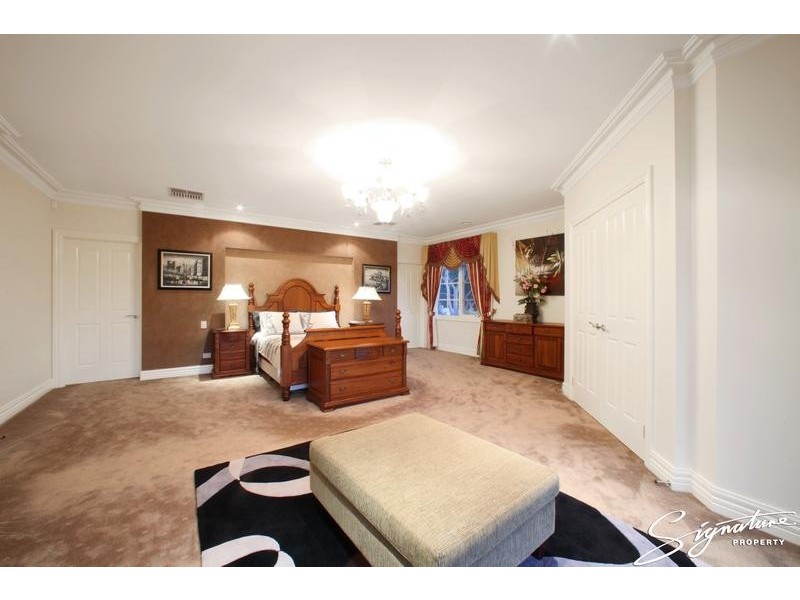 317 Hallam North Road, Lysterfield South VIC 3156