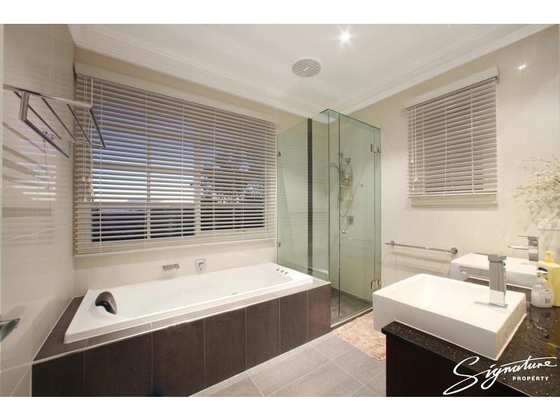 317 Hallam North Road, Lysterfield South VIC 3156