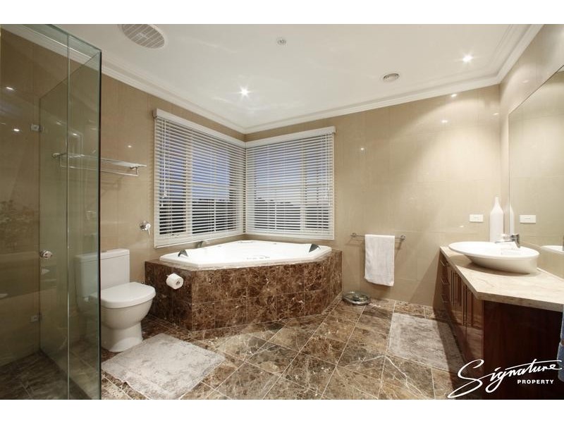 317 Hallam North Road, Lysterfield South VIC 3156