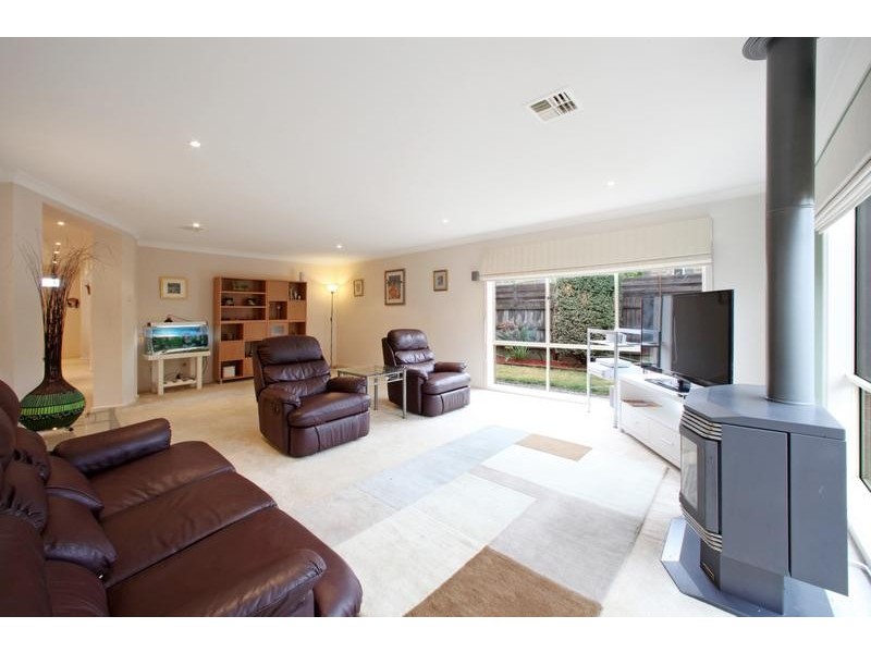 40 Whitecliffe Drive, Rowville VIC 3178