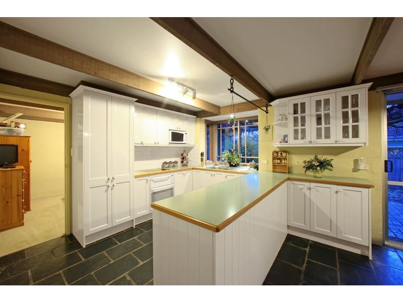 2 Norman Street, The Basin VIC 3154