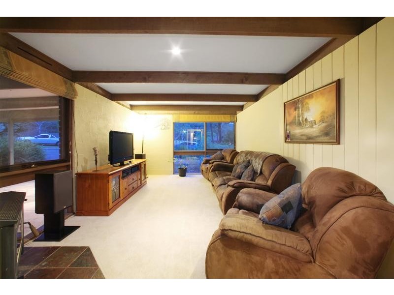 2 Norman Street, The Basin VIC 3154