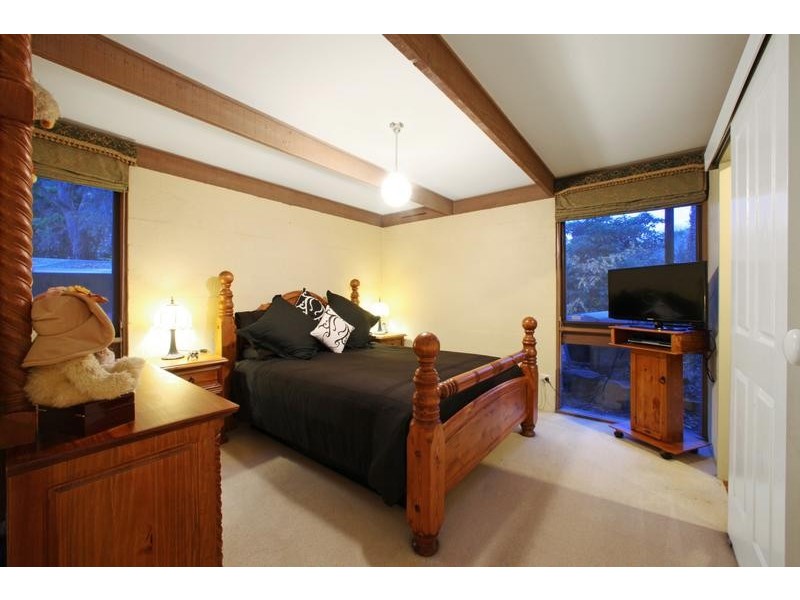 2 Norman Street, The Basin VIC 3154