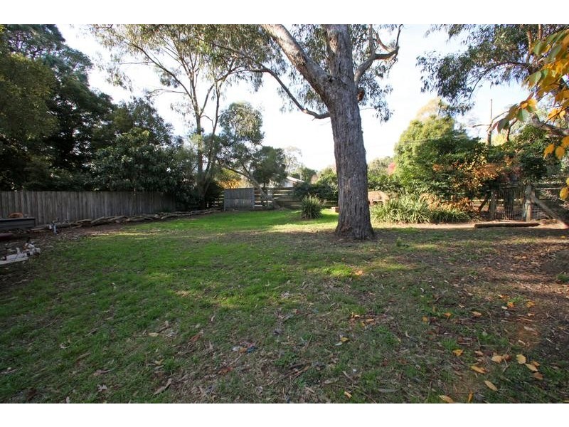 2 Norman Street, The Basin VIC 3154