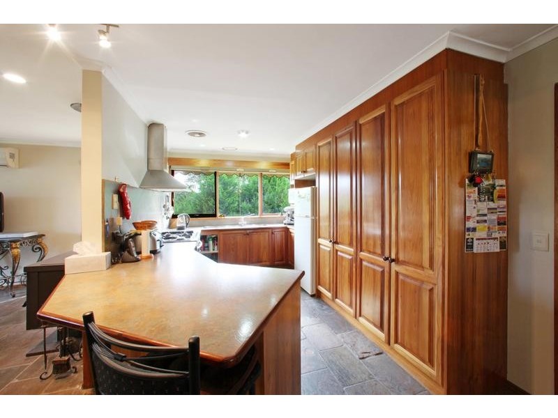 2/10 Oaks Court, Lysterfield South VIC 3156