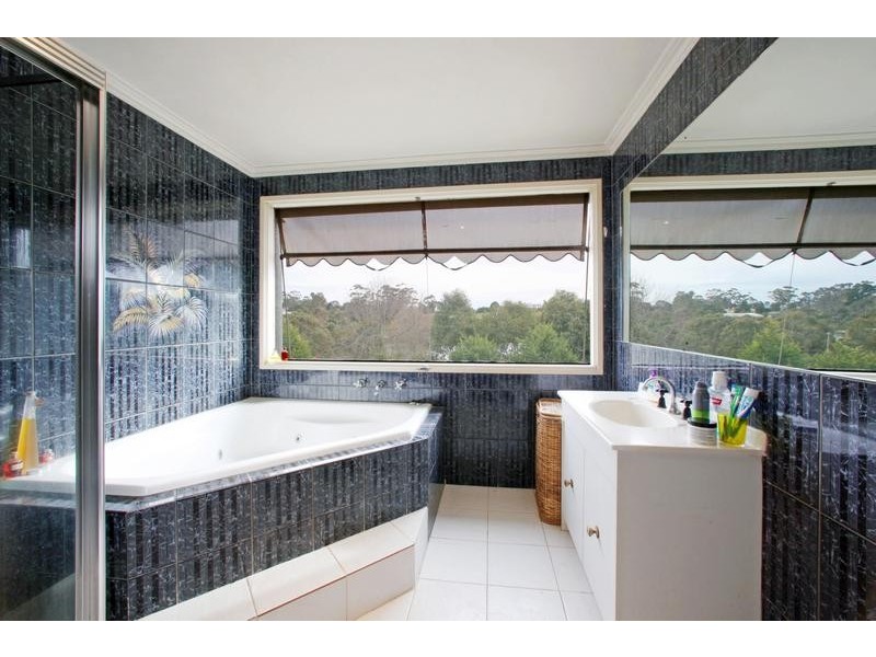 2/10 Oaks Court, Lysterfield South VIC 3156