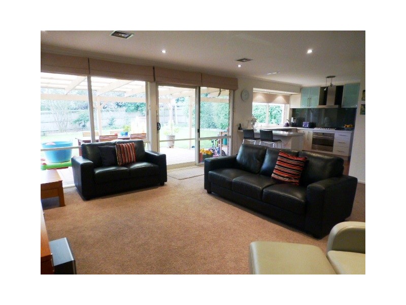 12 Vista Crescent, Rowville VIC 3178