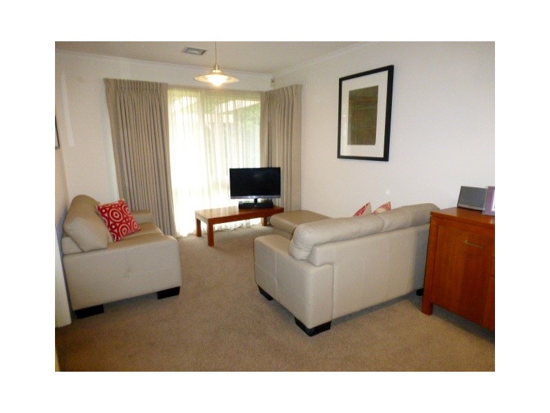 12 Vista Crescent, Rowville VIC 3178