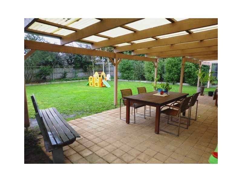 12 Vista Crescent, Rowville VIC 3178